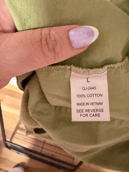 Zenana Size Large Light Green Hooded Utility Vest Like New - Picture 3 of 7